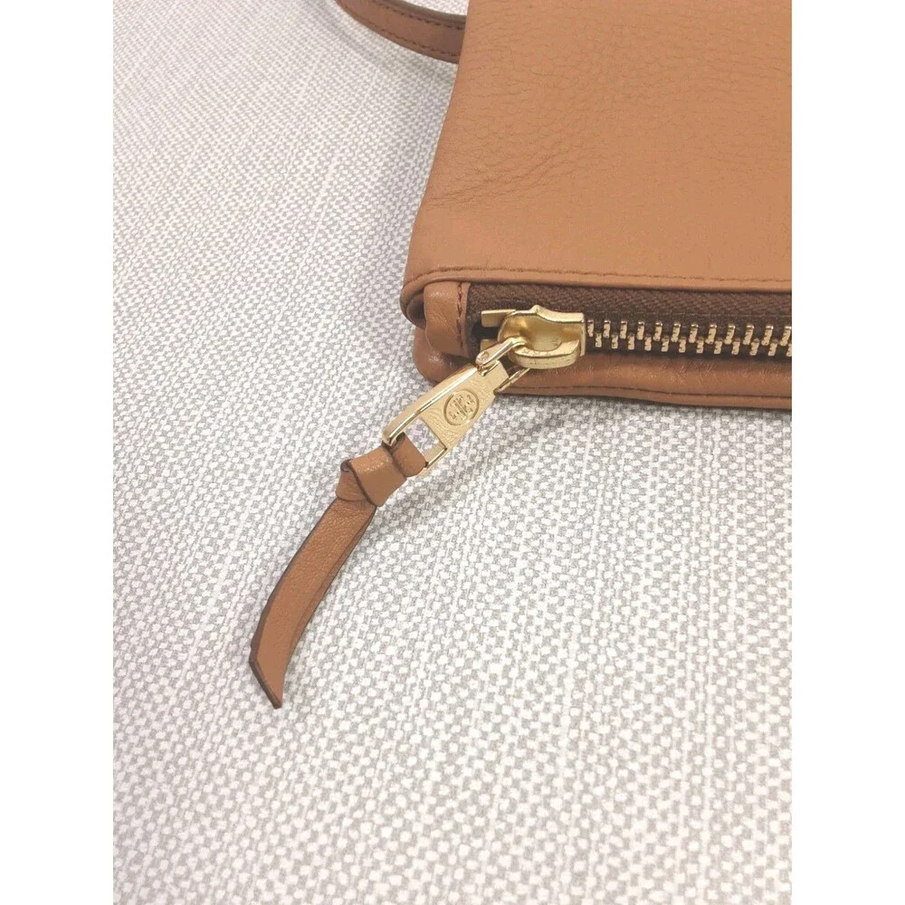 Tory Burch Robinson Crossbody Bag Small Clutch Foldover Tan Pebbled Leather